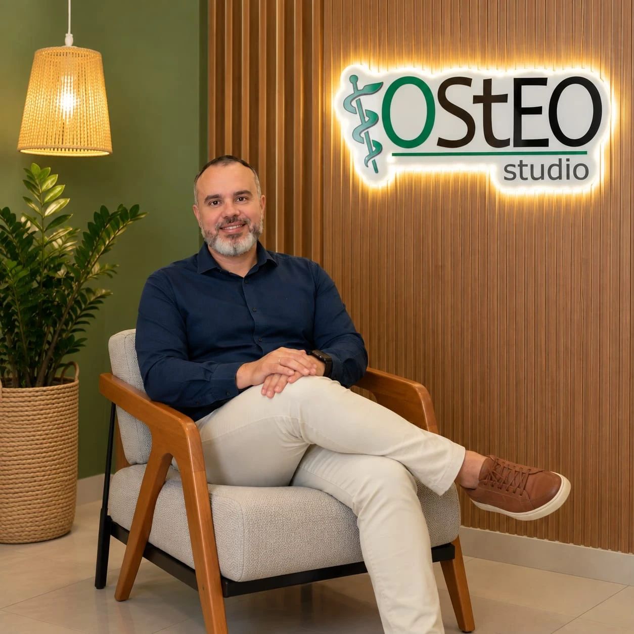 Igor Bastos na recepção da OsteoStudio